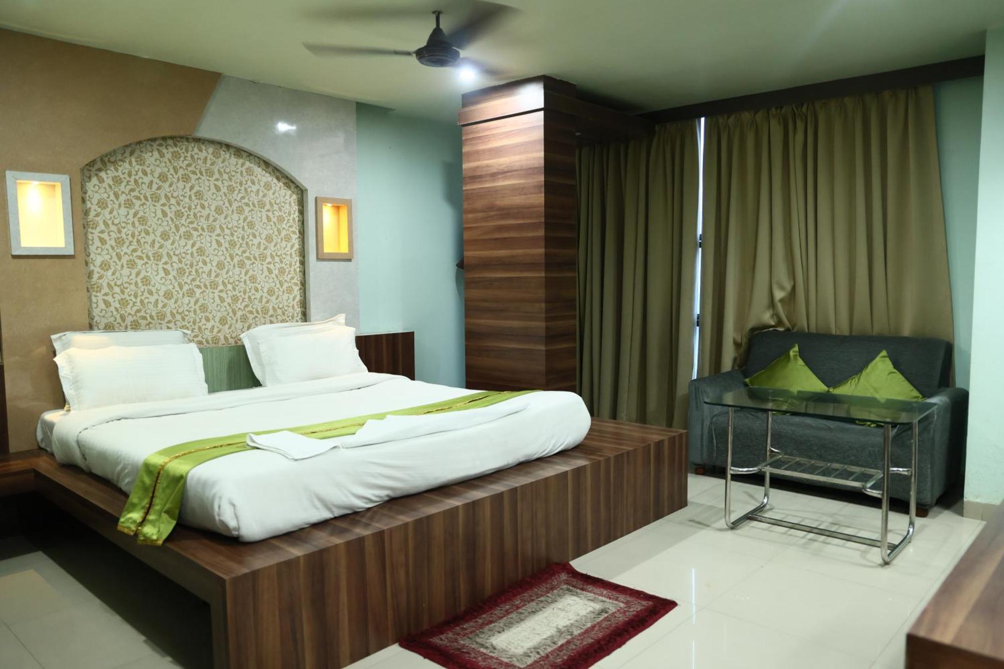 Hotel Bhubaneswari Classic Brahmapur Buitenkant foto