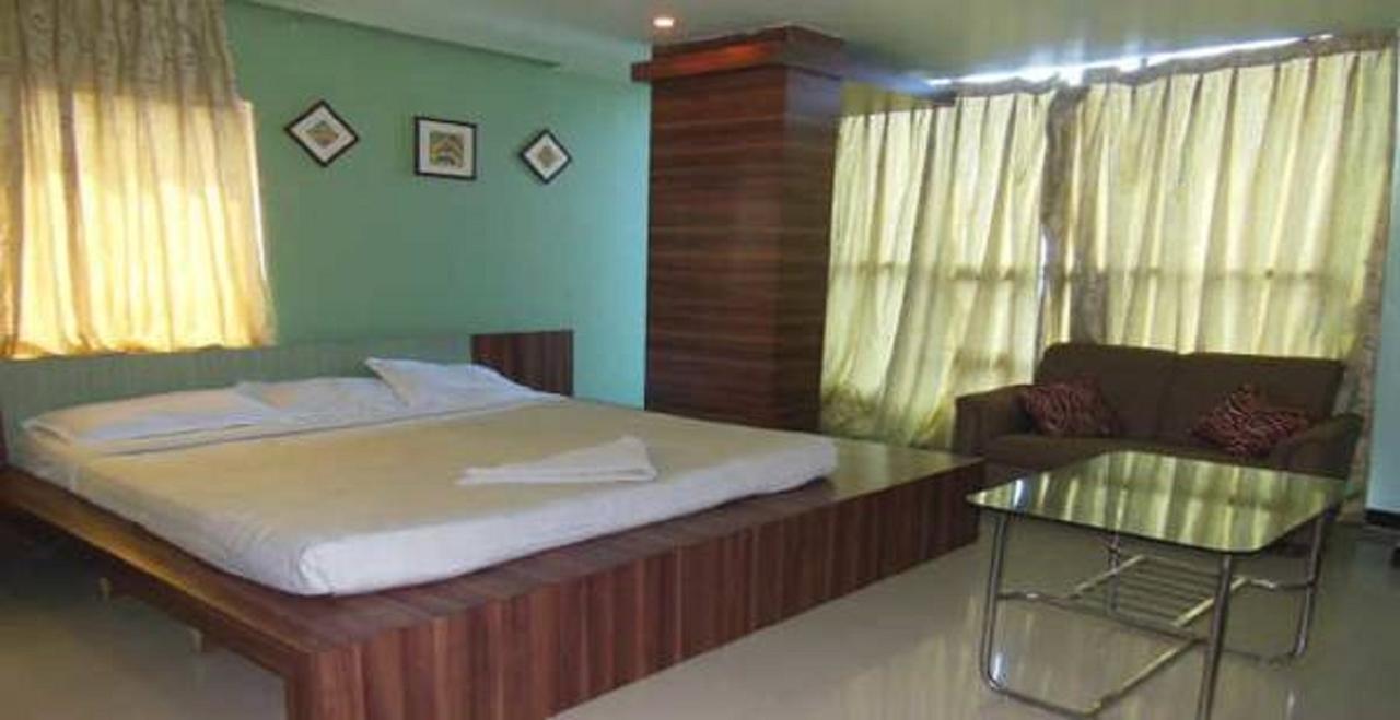 Hotel Bhubaneswari Classic Brahmapur Buitenkant foto