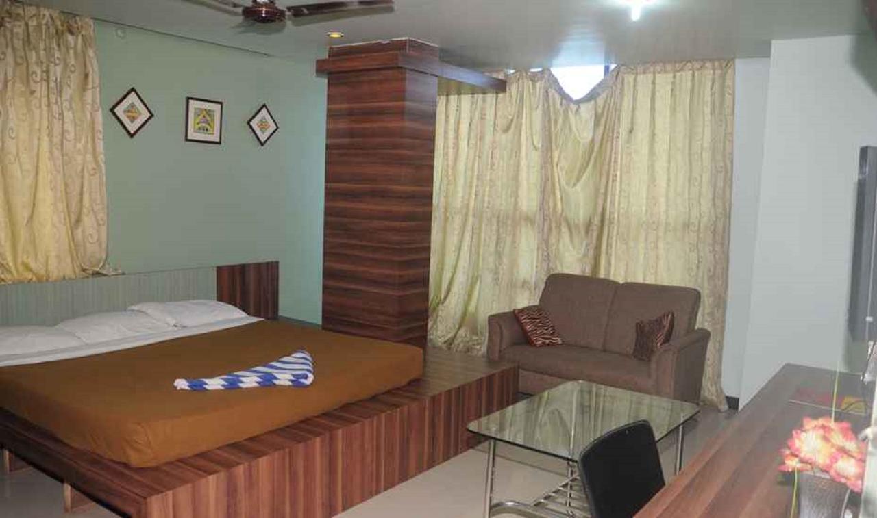 Hotel Bhubaneswari Classic Brahmapur Buitenkant foto