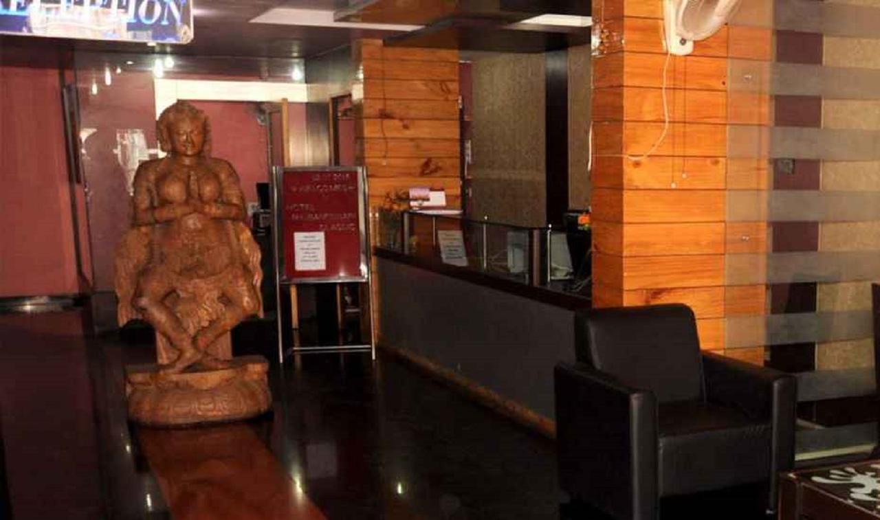 Hotel Bhubaneswari Classic Brahmapur Buitenkant foto