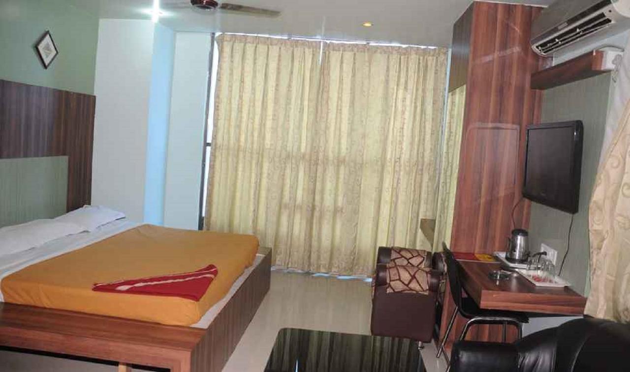 Hotel Bhubaneswari Classic Brahmapur Buitenkant foto