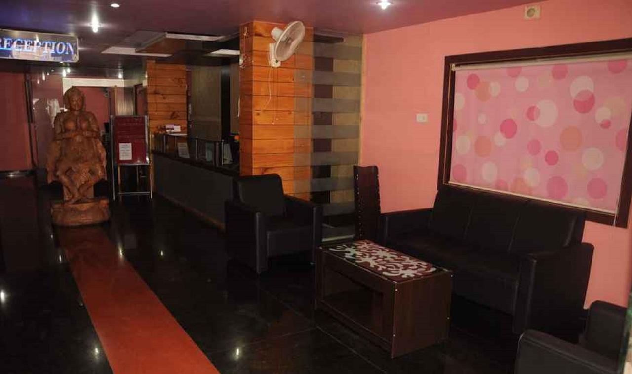 Hotel Bhubaneswari Classic Brahmapur Buitenkant foto