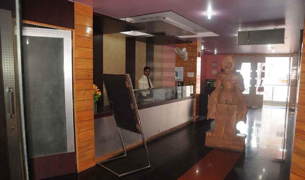 Hotel Bhubaneswari Classic Brahmapur Buitenkant foto